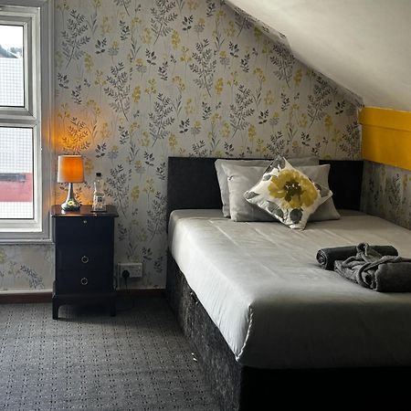Kayumba Properties Ltd Leeds  Extérieur photo