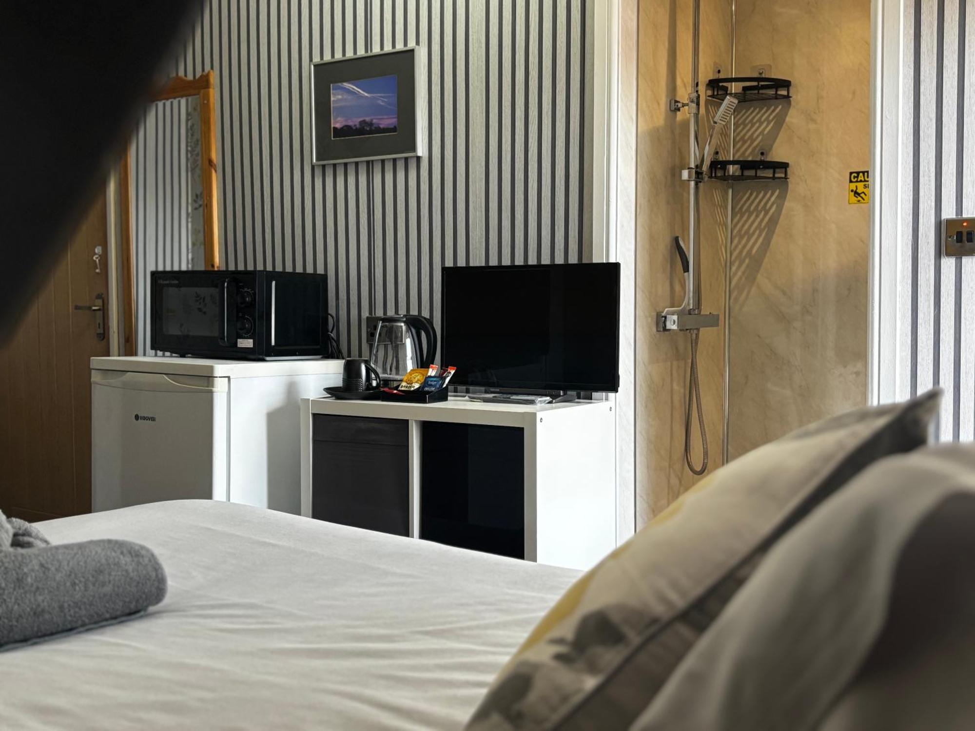 Kayumba Properties Ltd Leeds  Extérieur photo